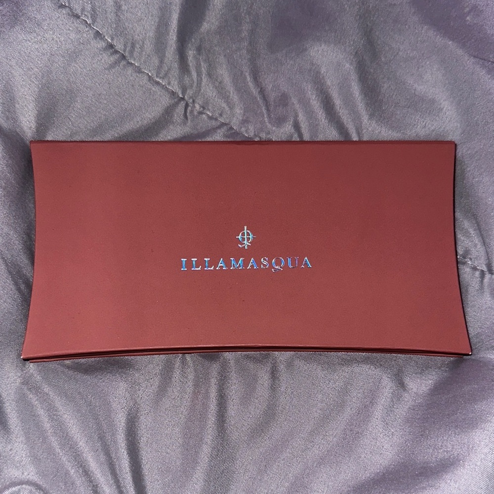 Illamasqua Crimson Makeup Case